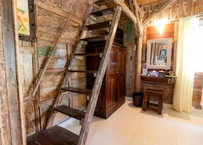 Two Bedroom 4*